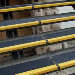 סרטים וסימוני רצפה