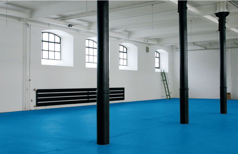 צבע לרצפה פנימית