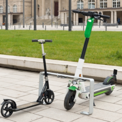 מקתן חניית קורקינטים