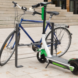 מתקן אופניים וקורק